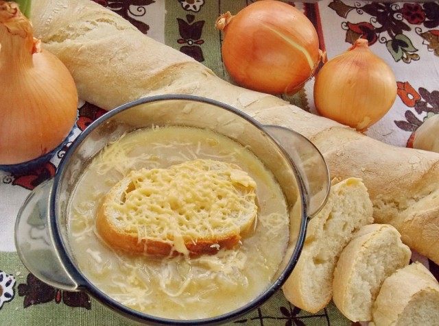 Французский луковый суп Французский луковый суп