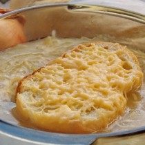 Французский луковый суп Французский луковый суп