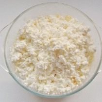 Взбиваем творог, масло и сахар Взбиваем творог, масло и сахар