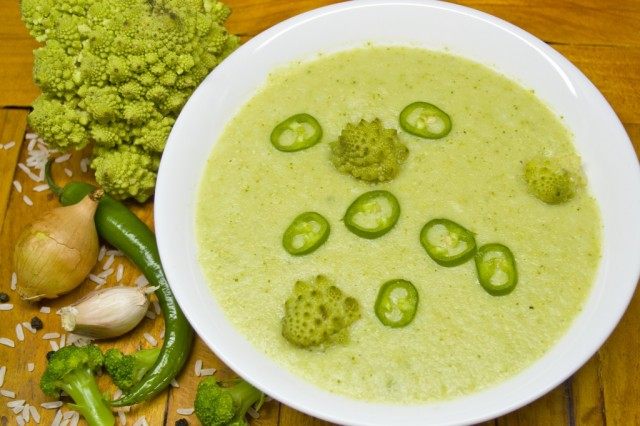 Постный суп-пюре из брокколи и романеско Постный суп-пюре из брокколи и романеско