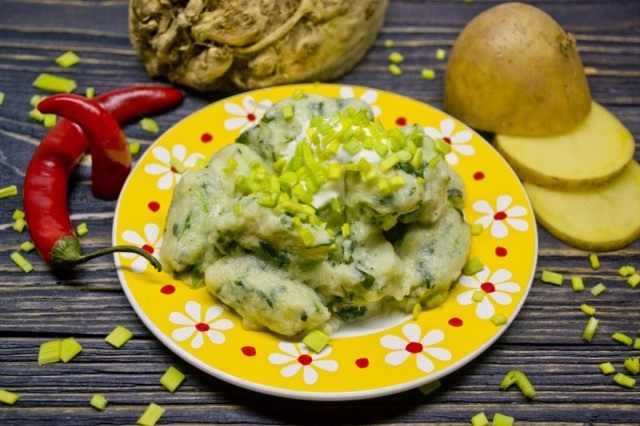 Ньокки с сельдереем, шпинатом и картошкой Ньокки с сельдереем, шпинатом и картошкой