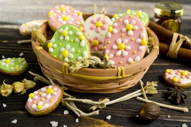 Пасхальное печенье с сахарной глазурью Пасхальное печенье с сахарной глазурью