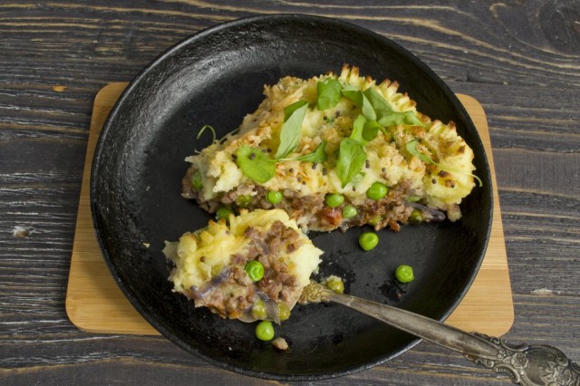 Картофельный пирог с фаршем и овощами Картофельный пирог с фаршем и овощами