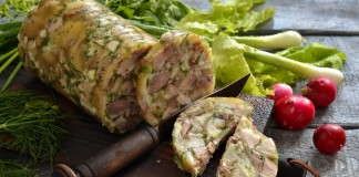 Холодец из свиной рульки в бутылке