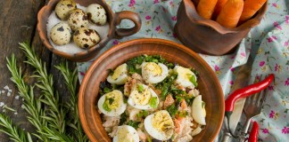 Салат из курицы с морковью и сыром