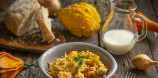 Курица с тыквой в молочном соусе — быстро и вкусно