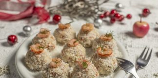 Закуска «Рафаэлло» из копченой курицы с грецкими орехами