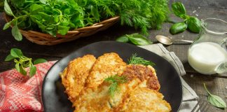 Картофельные драники с курицей — быстро и вкусно