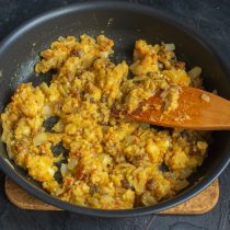 Добавляем мясной фарш Добавляем мясной фарш