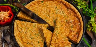 Нежный киш с лососем и хрустящей корочкой
