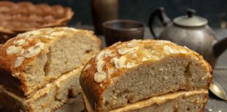Ароматный банановый хлеб с арахисовой пастой